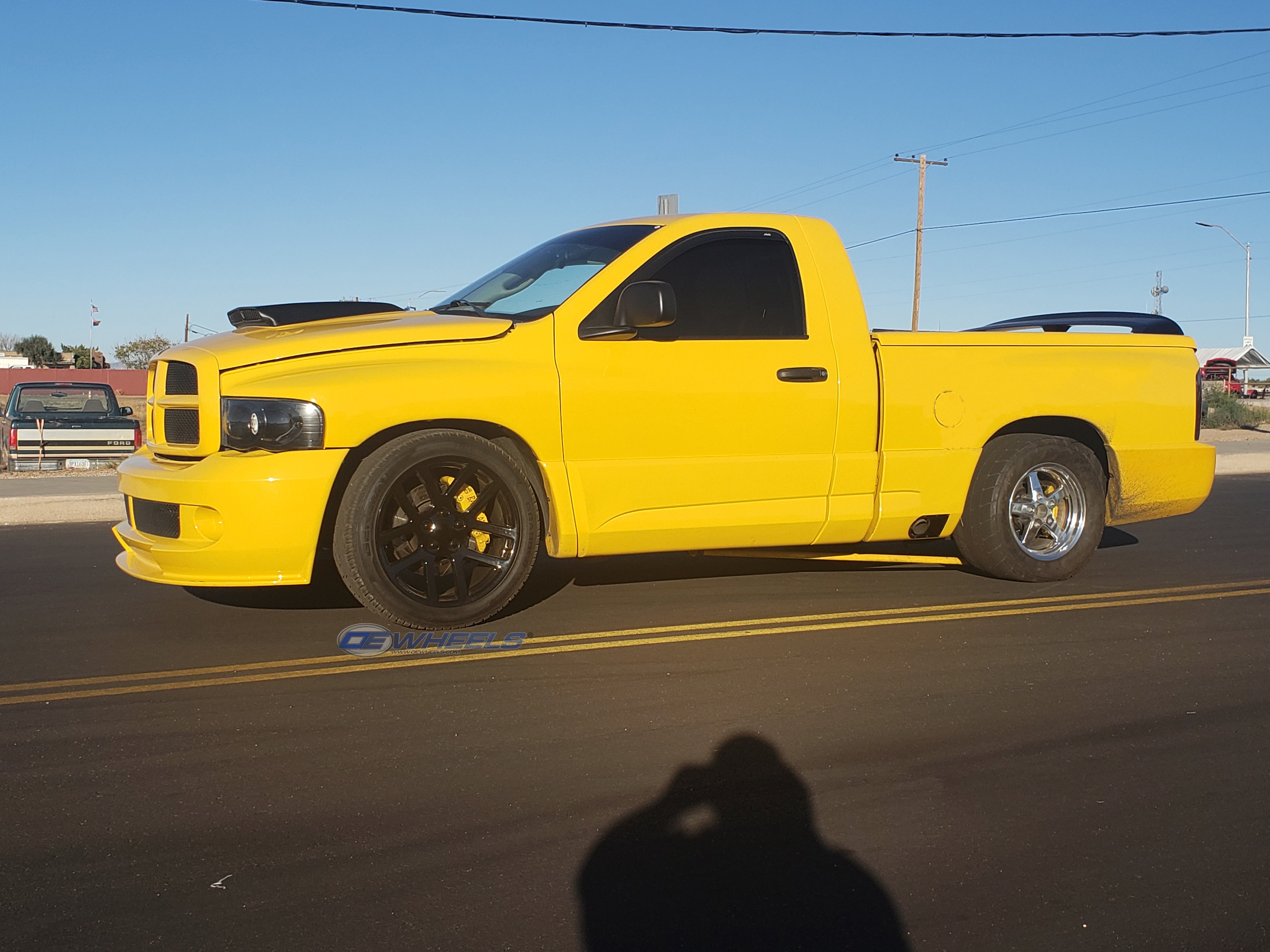 OE Wheels DG51-22100-5550-25B 22" Replica DG51 fits Dodge RAM 22x10 Black