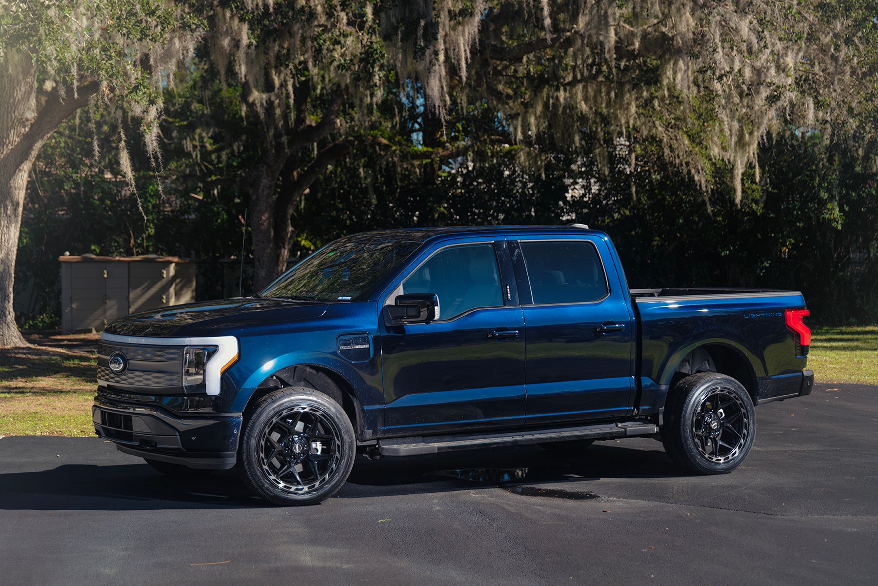 4PLAY 4P55-22100-6D55-18BBT Gen3 22x10 6x135mm & 6x5.5" -18et in Brushed Black