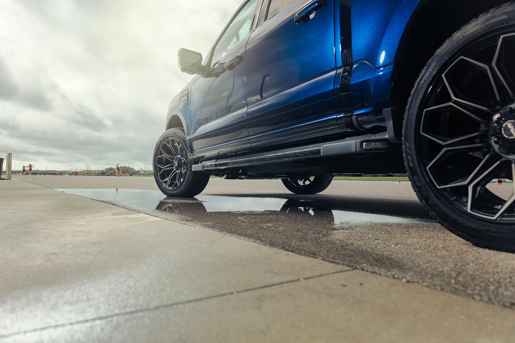 4PLAY 4P83-22100-6D55-18B Gen3 22x10 6x5.5 & 6x135mm -18et in Gloss Black