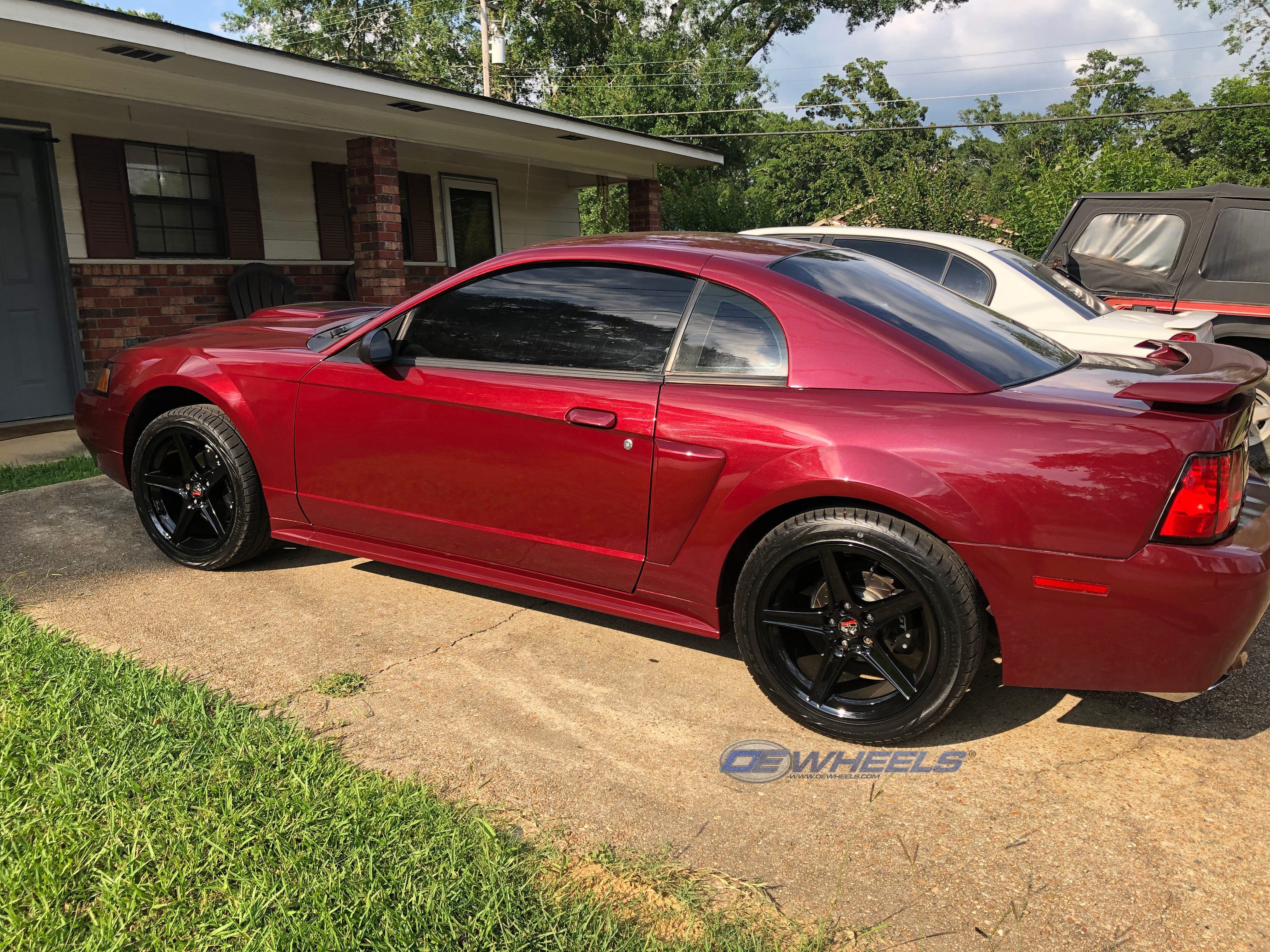 OE Wheels FR06B-18100-5450-22B 18" Replica FR06B fits Ford Mustang Saleen Black