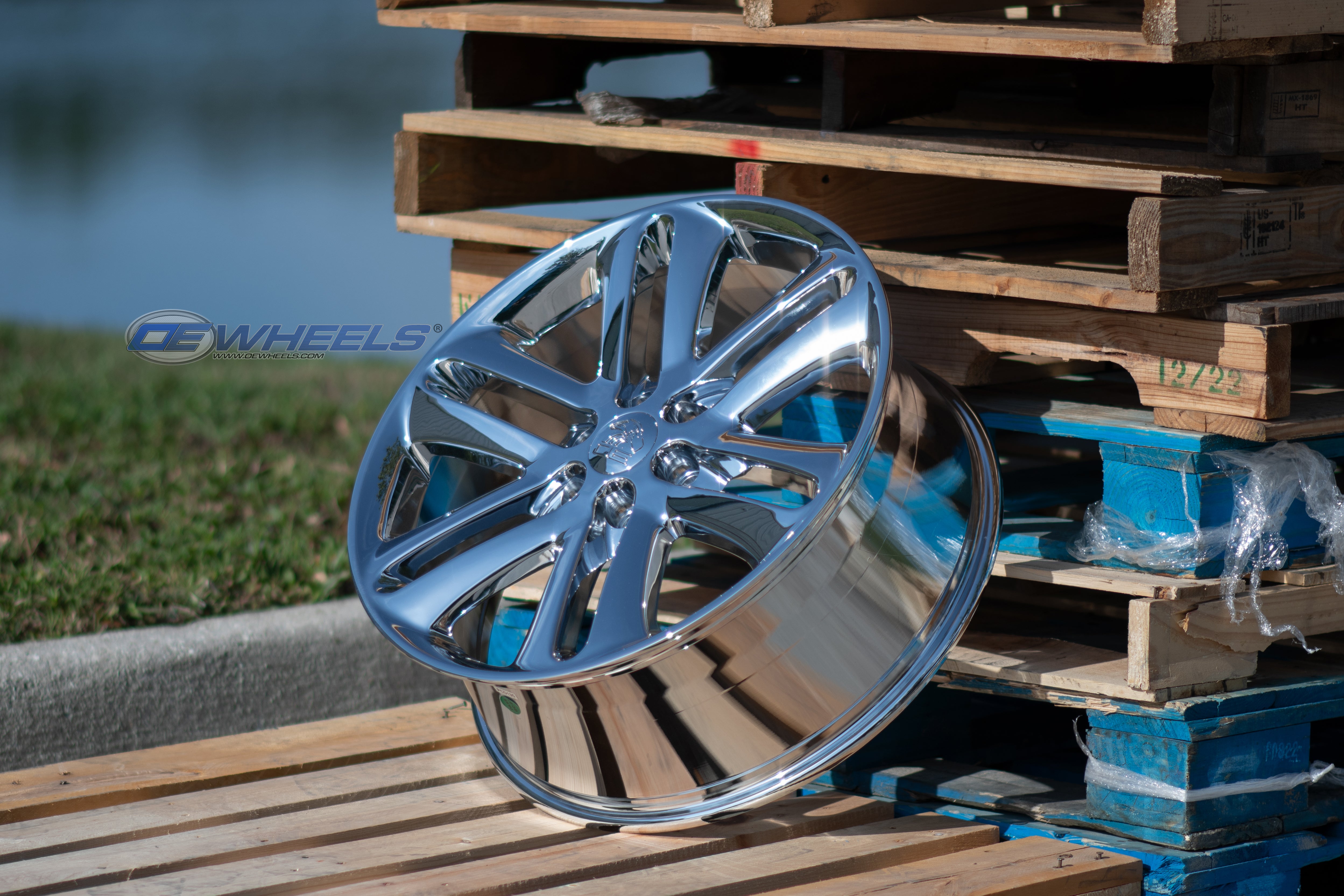 OE Wheels FR76-22090-6135-44C 22" Replica FR76 fits Ford F150 22x9 Chrome
