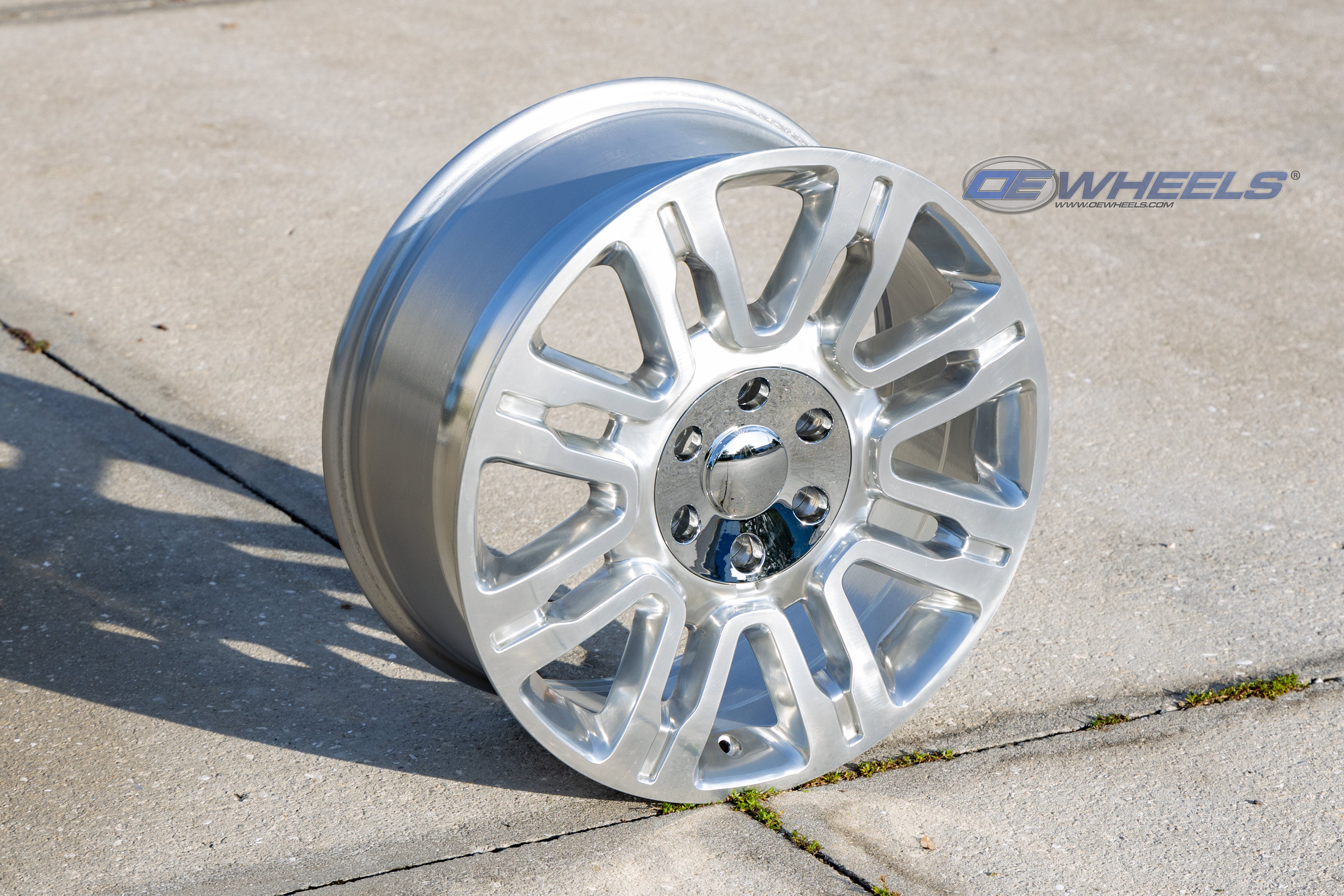 OE Wheels FR98-20085-6135-44P 20" Replica fits Ford Expedition 20x8.5 Polished