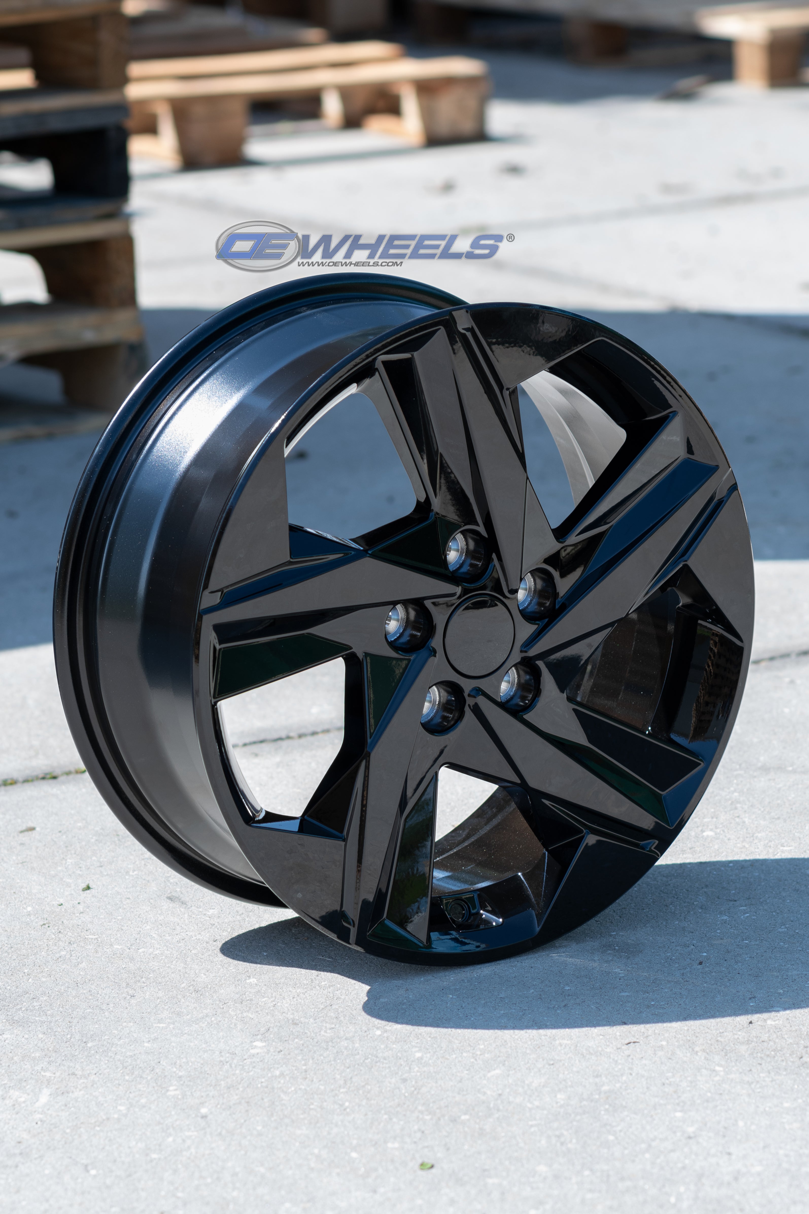 OE Wheels HY12-17070-5450-45B 17" Replica HY12 fits Hyundai 17x7 Gloss Black