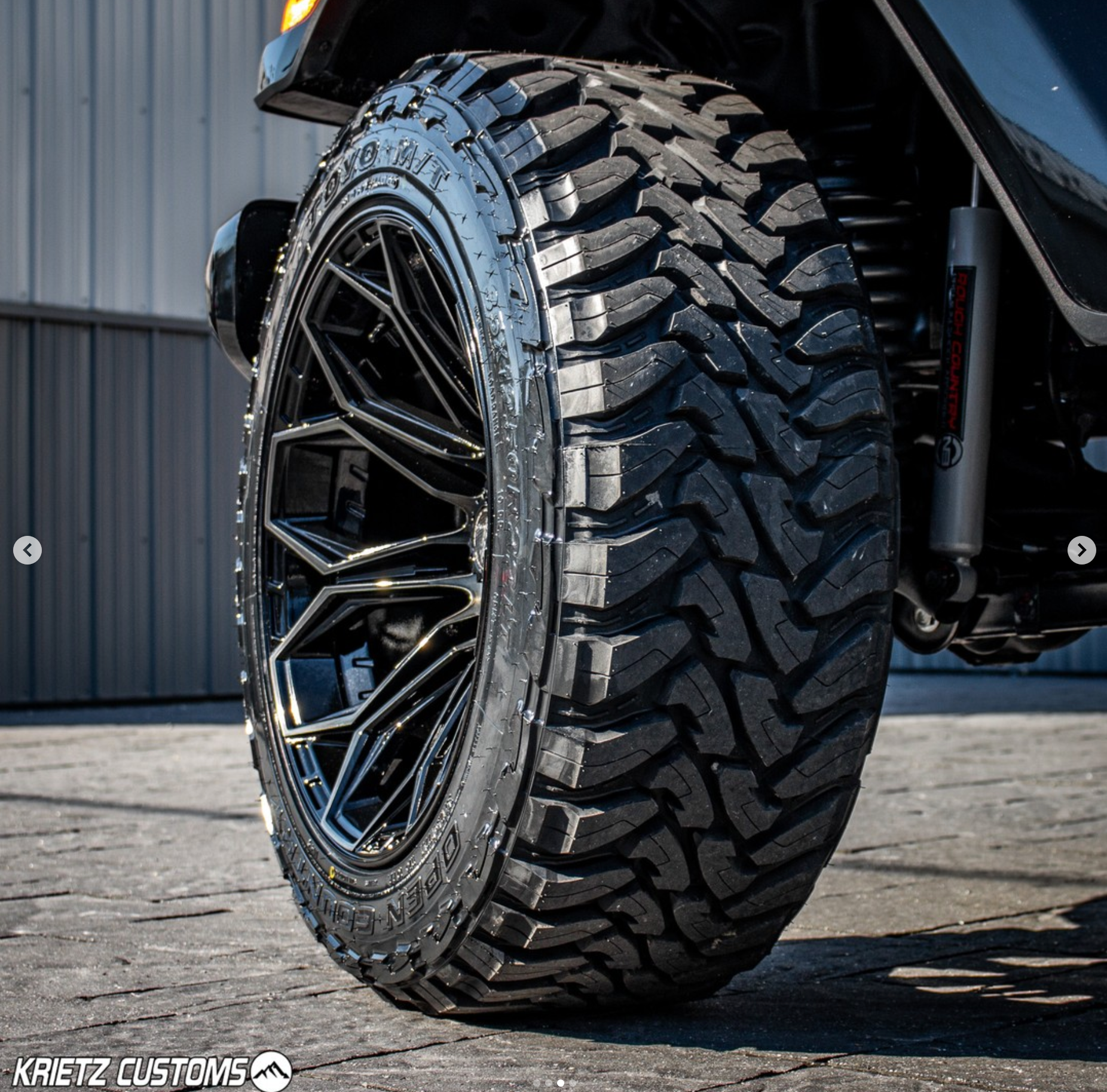 4PLAY 4P06-22120-6D55-44B1 Gen3 22x12 6x5.5 & 6x135mm -44et in Satin Black