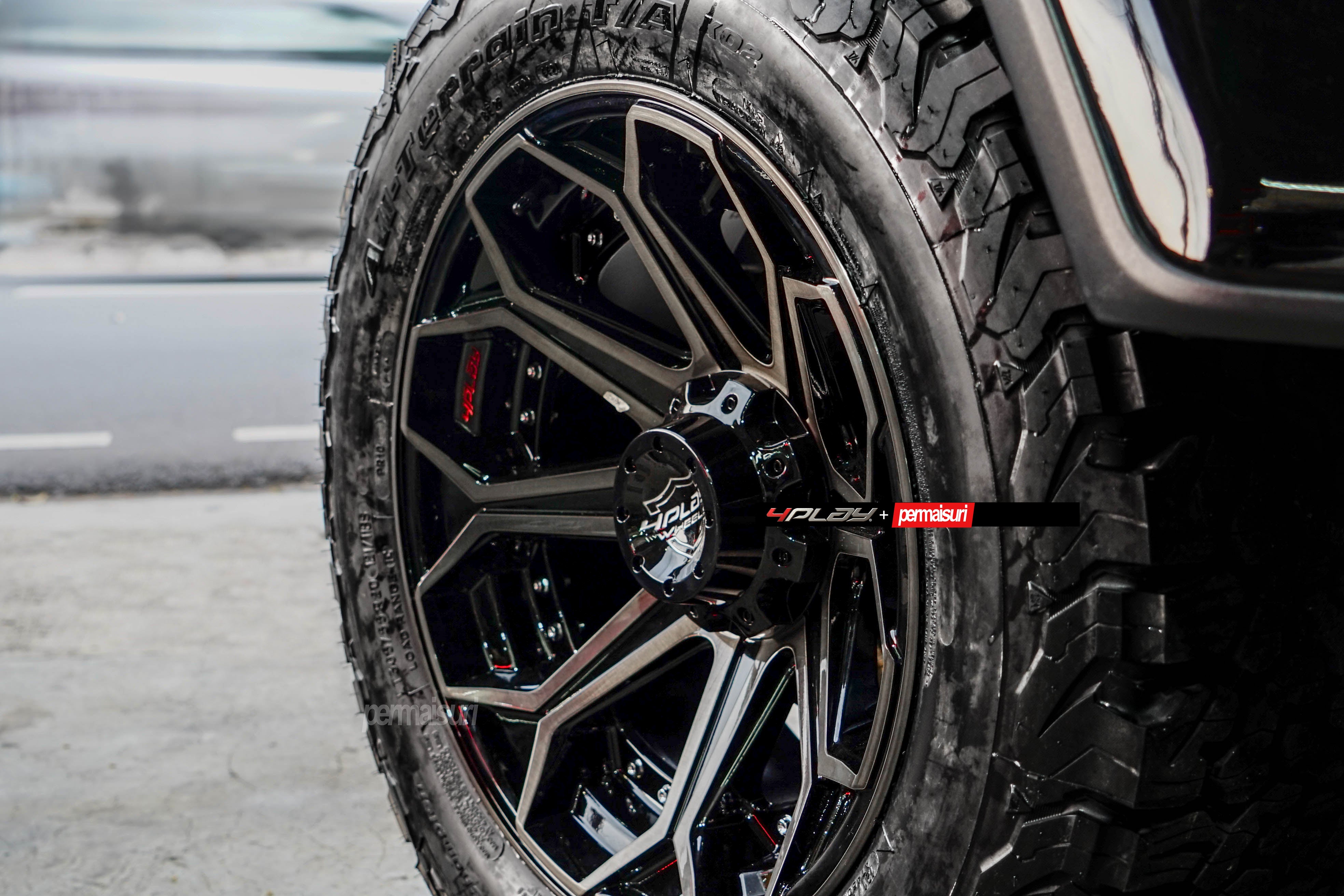 4PLAY 4P80R-20100-8170-24BBT Gen2 20x10 8x170mm -24et in Brushed Black