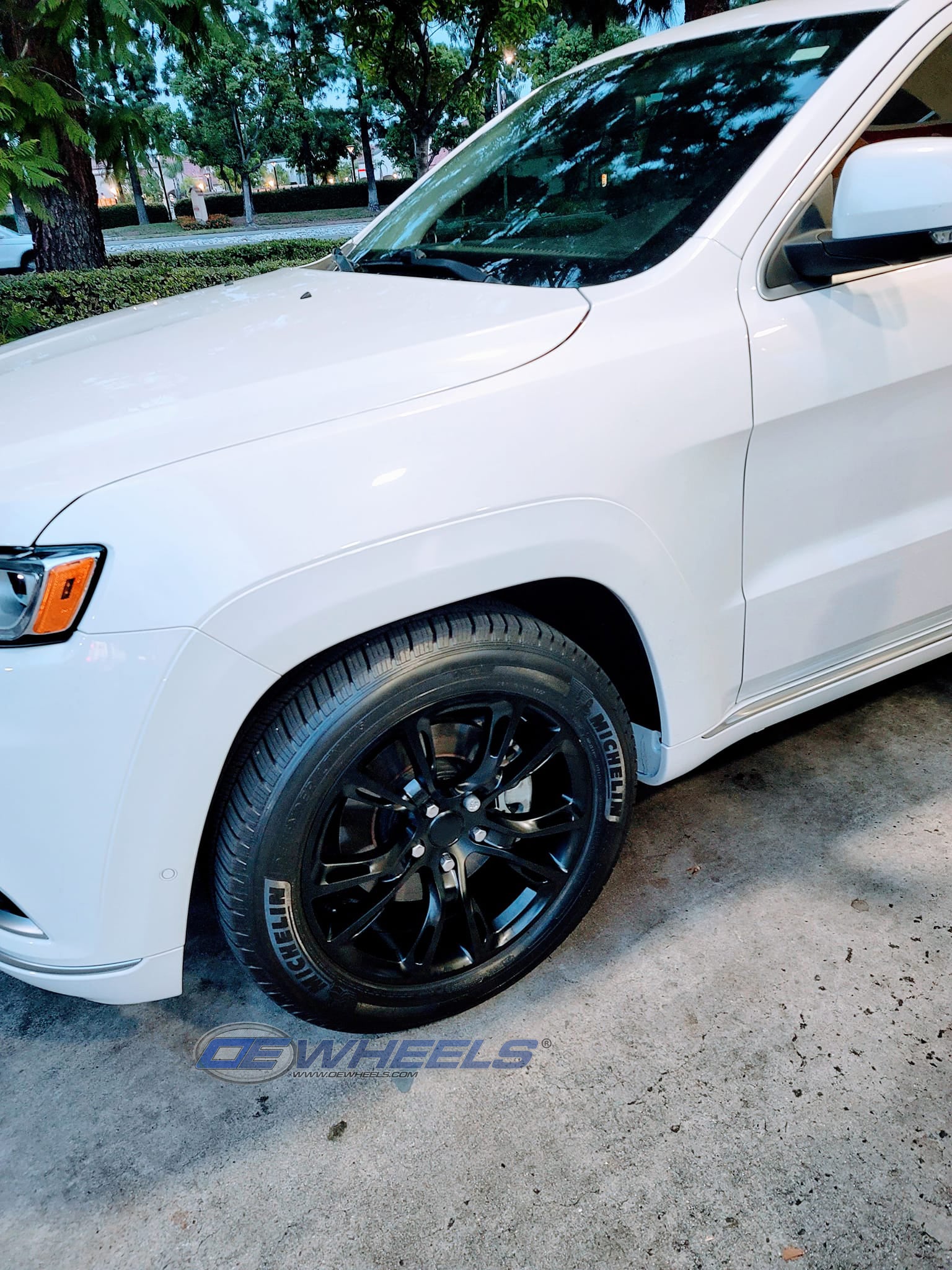 OE Wheels JP16-20085-5500-42B1 20" Replica fits Jeep Grand Cherokee 20x8.5 Black