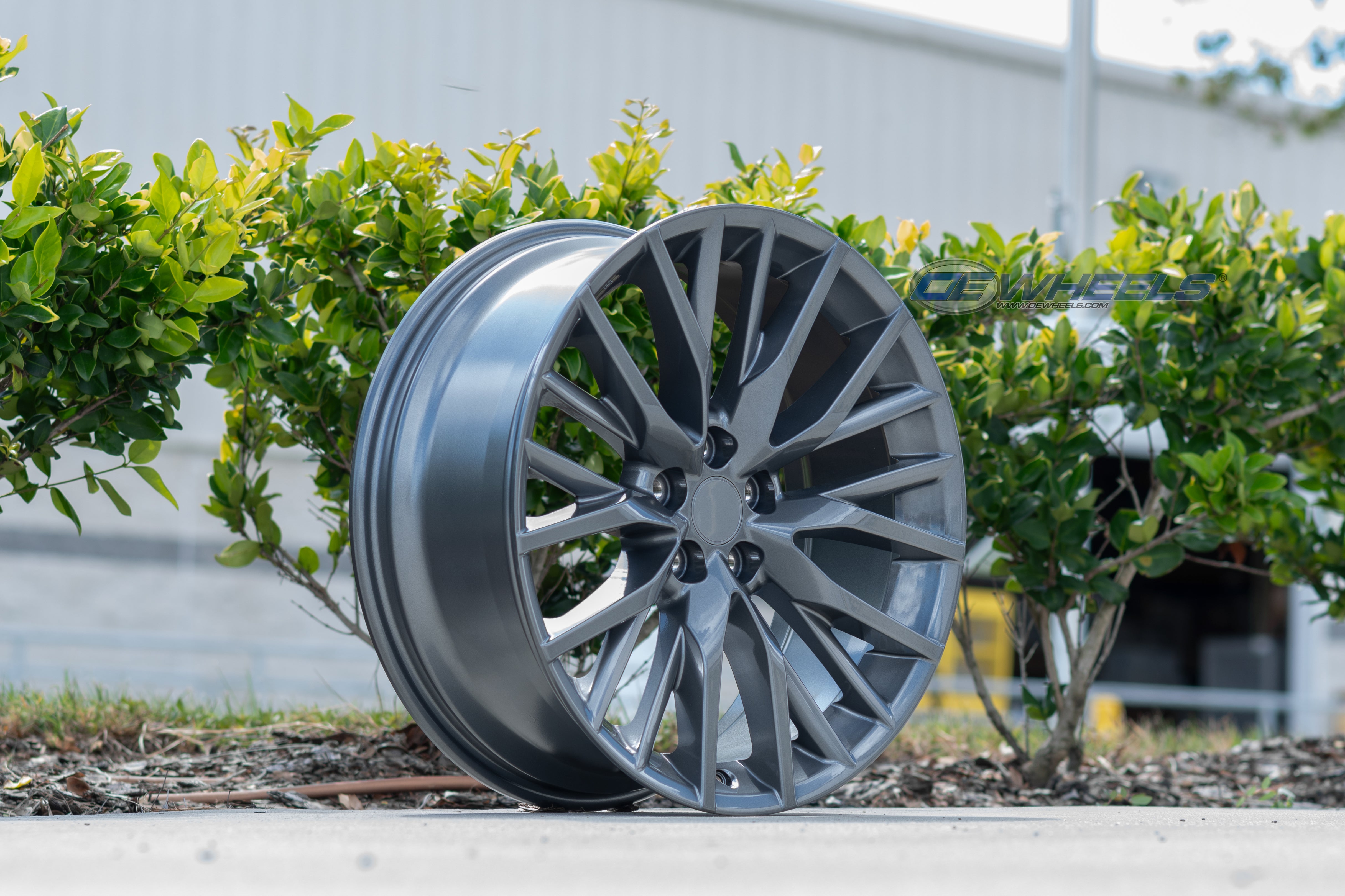 OE Wheels LX59-20080-5450-30HS 20" Replica LX59 fits Lexus 20x8 Hyper Silver
