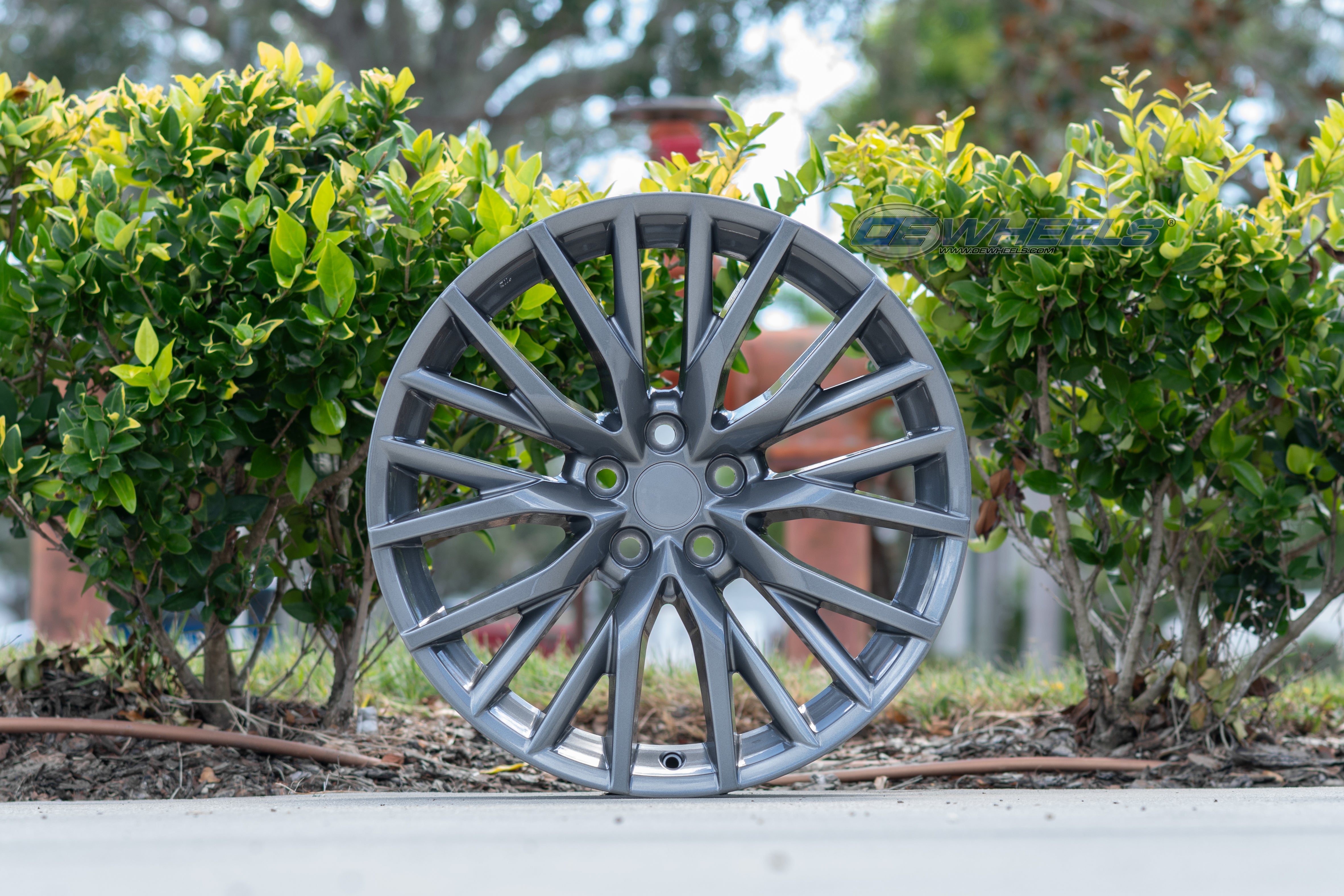 OE Wheels LX59-20080-5450-30HS 20" Replica LX59 fits Lexus 20x8 Hyper Silver