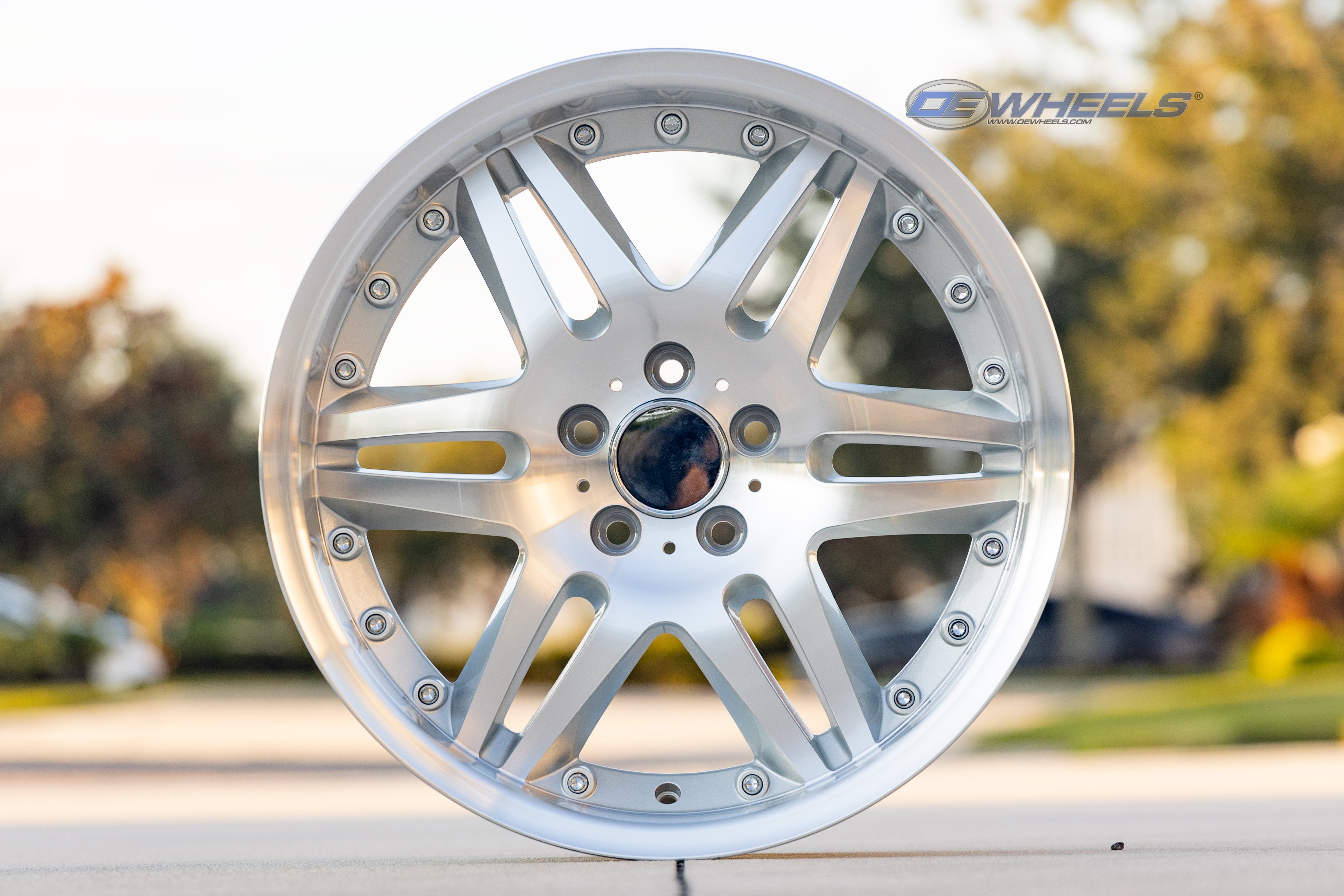 OE Wheels MB09-18085-5112-35MS 18" Replica fits Mercedes Benz C Class Silver