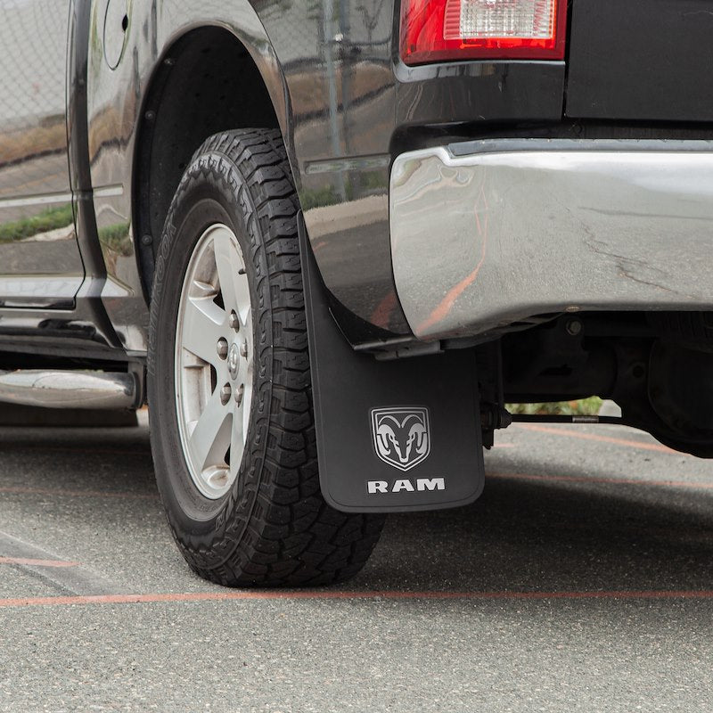PLASTICOLOR 000541R01 fits RAM MUD GUARD