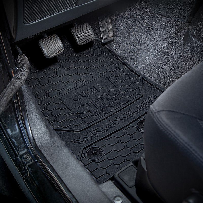 PLASTICOLOR 001803R01 fits JEEP APP SPECIFIC MATS