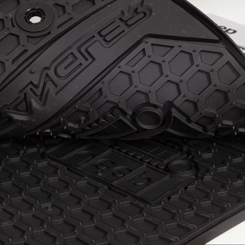 PLASTICOLOR 001805R01 fits JEEP APP SPECIFIC MATS