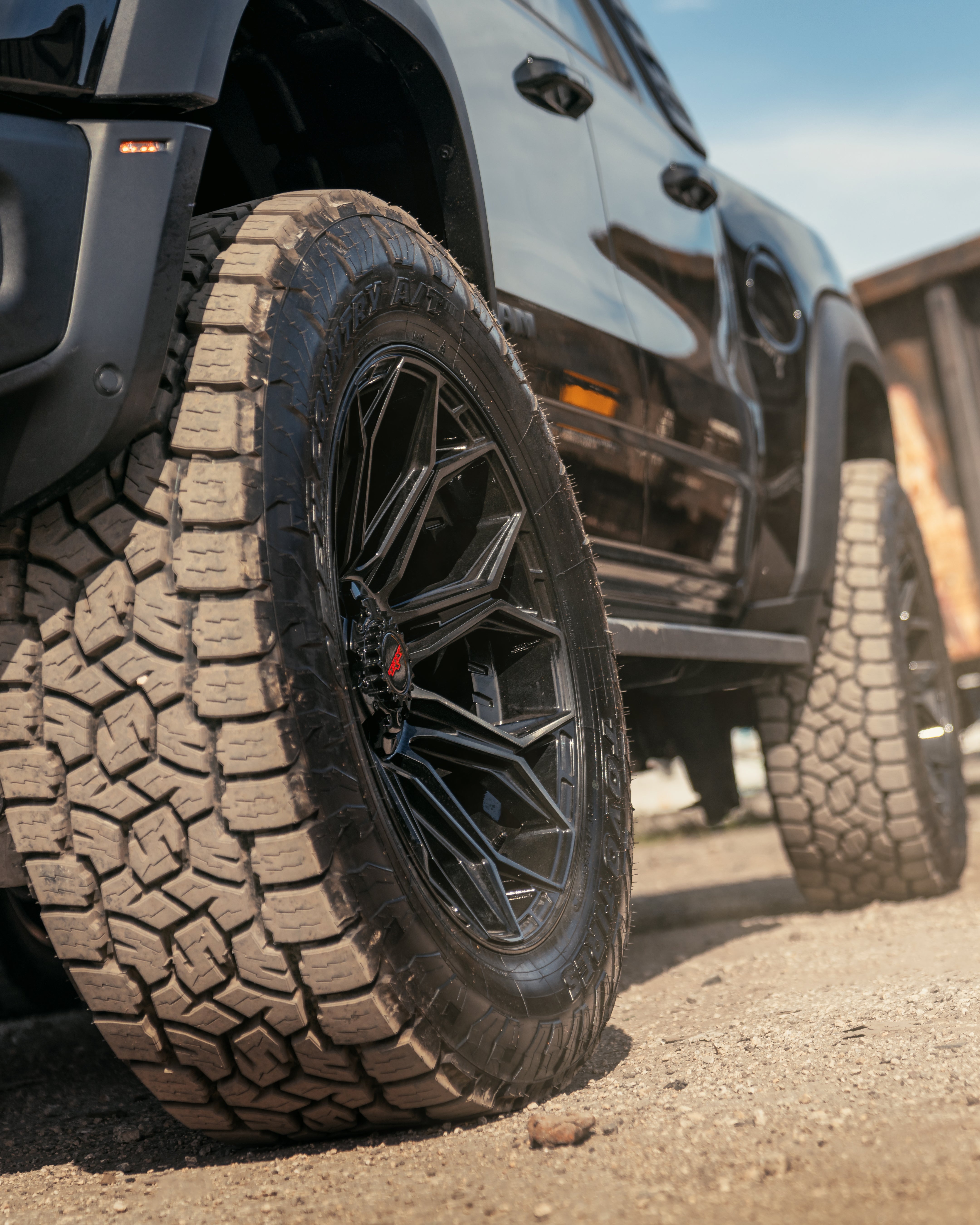 4PLAY 4P83-22120-6D55-44BBT Gen3 22x12 6x135mm & 6x5.5" -44et in Brushed Black