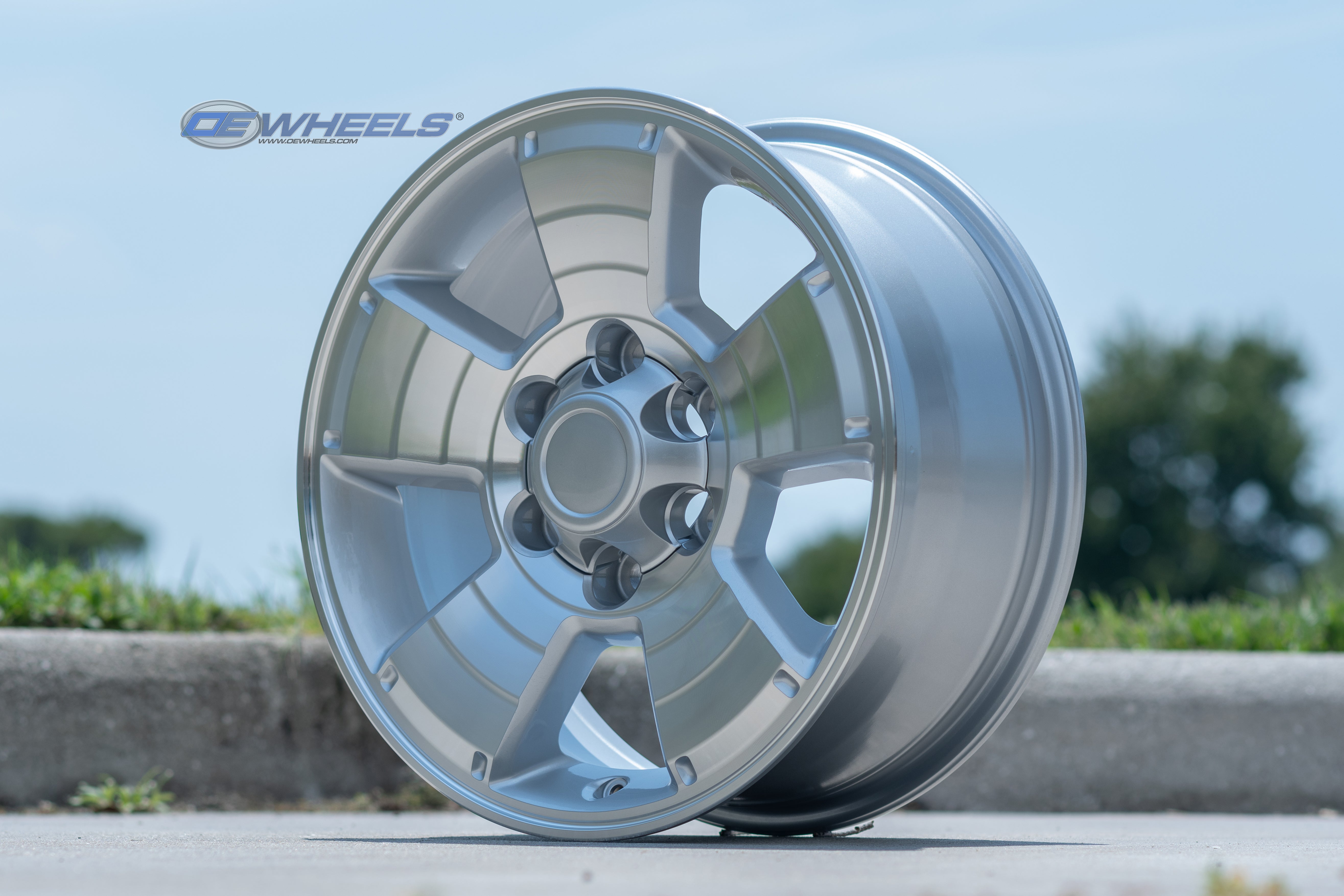 OE Wheels TY09-17075-6550-30MS 17" Replica fits Toyota 4Runner 17x7.5 Silver
