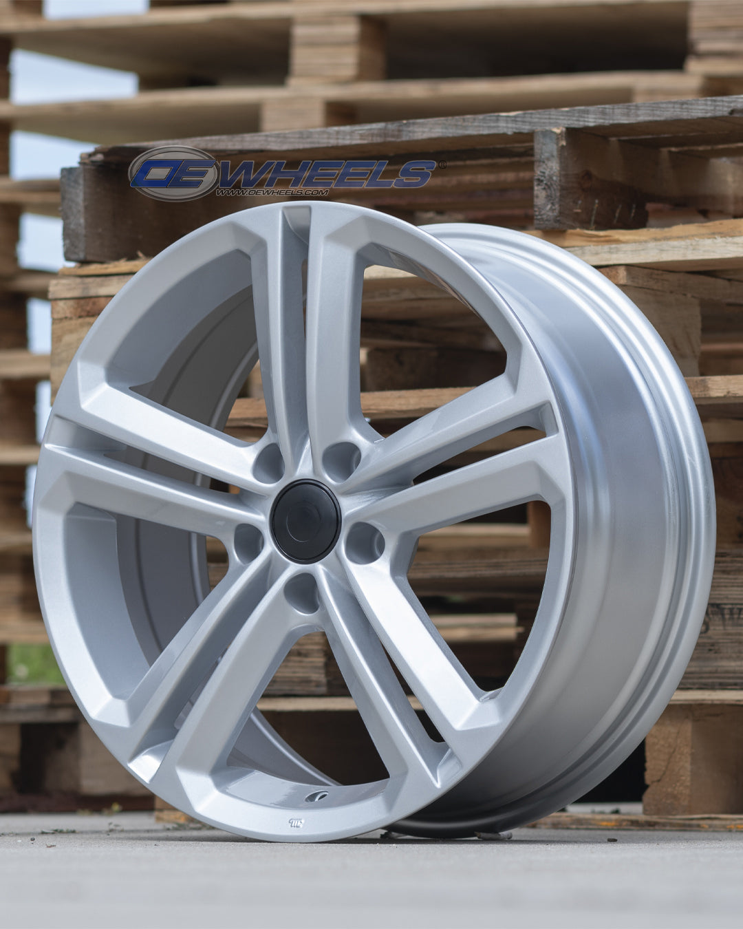 OE Wheels VW18-18080-5112-45S 18" Replica VW18 fits Volkswagen Jetta 18x8 Silver