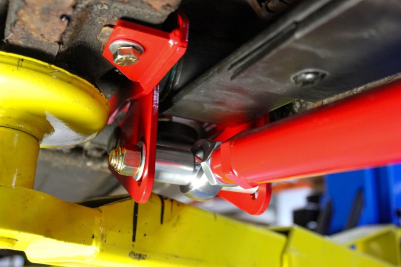 UMI Performance 262824-R 70-81 fits GM F-Body Leaf Spring Traction Bars with Mou