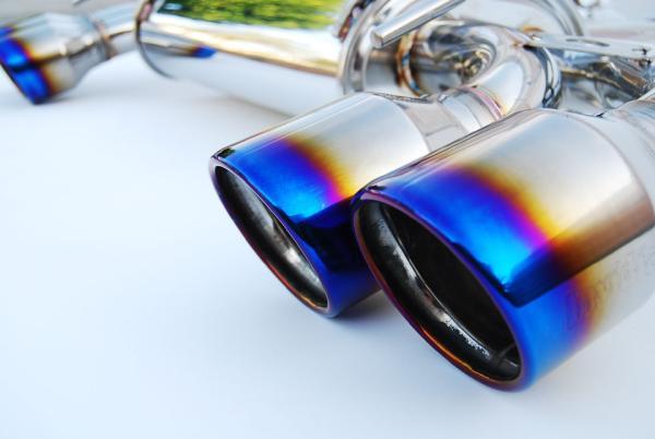 Invidia HS08STIG3T 08-11 STi Hatch / 11 WRX Hatch Dual Q300 Titanium Tip Cat-bac