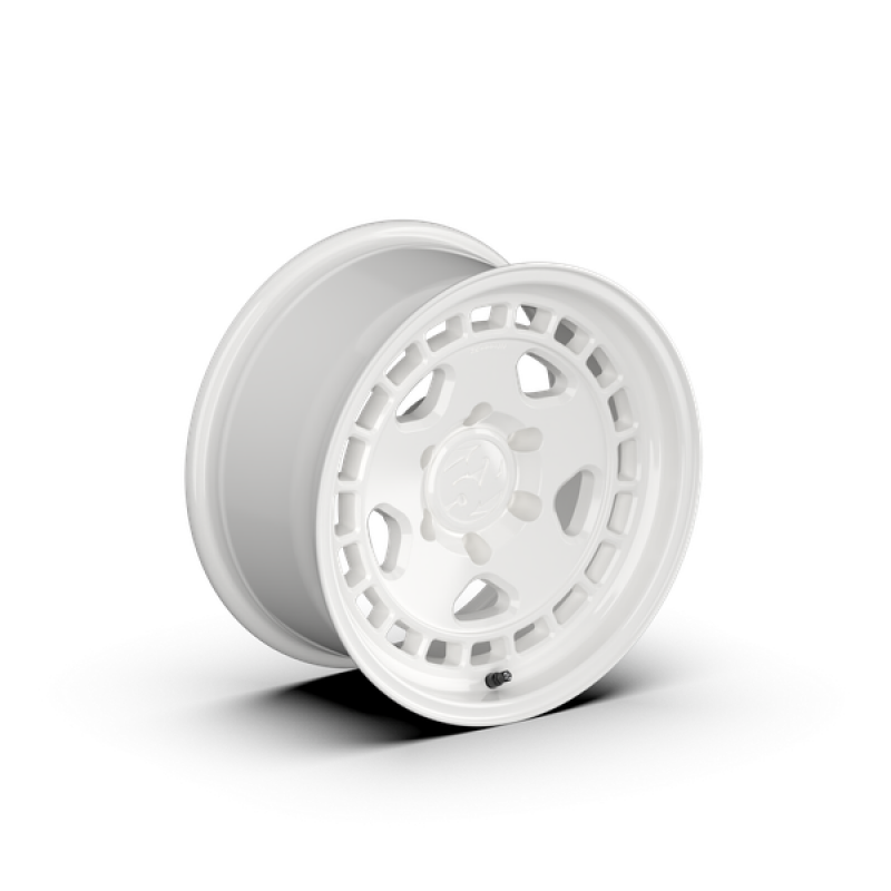 fifteen52 THCCW-78555-00 Turbomac HD Classic 17x8.5 / 5x150 BP / 0ET / 110.3mm CB / 4.75in BS / Classic White Wheel