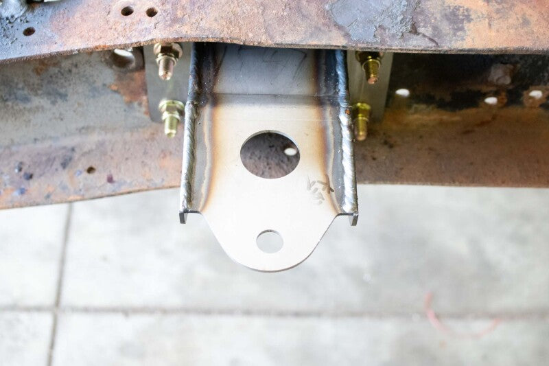 RustBuster RB7358 Rear Cab Mount