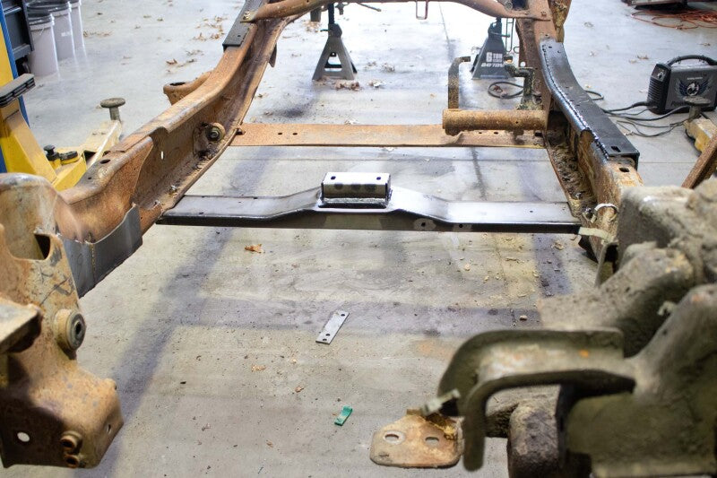 RustBuster RB7814 Rust Buster 01-10 fits GM Pickup Front Cab Mount