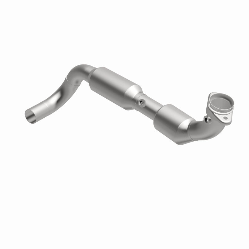 Magnaflow 4583087 03-04 fits Ford Expedition 5.4L Direct Fit Converter