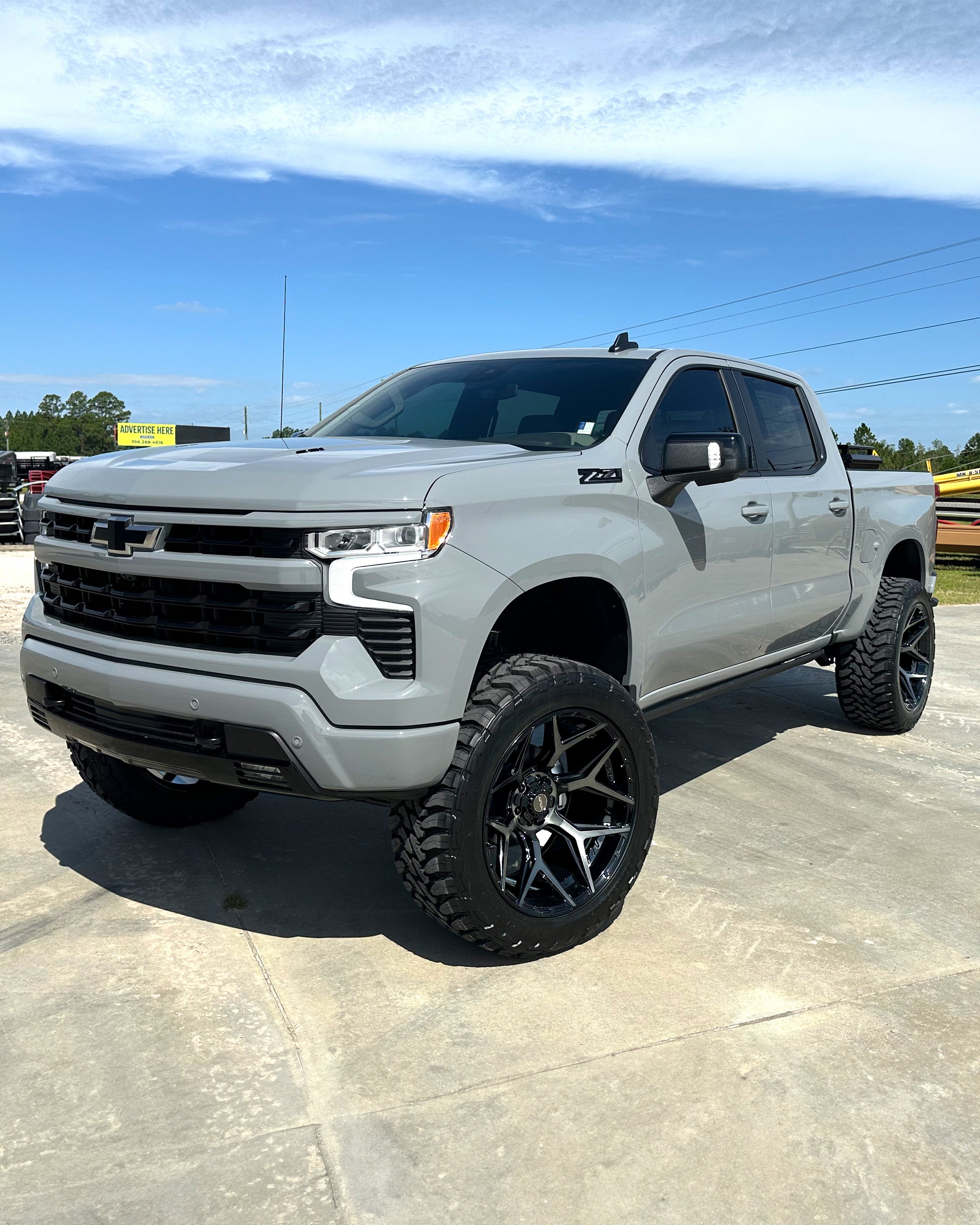 4PLAY 4P06-24120-6D55-44BBT Gen3 24x12 6x135mm & 6x5.5" -44et in Brushed Black