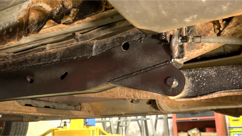 RustBuster RB7401R Rust Buster Avalanche/fits Suburban/Yukon Center Frame Repair Kit - Right