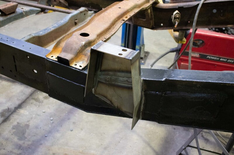 RustBuster RB7006L Rust Buster 97-03 fits Ford F150 Front Bed Mount - Left Side