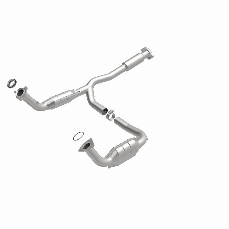 MagnaFlow 49886 Conv DF fits GMC 05-06 Envoy XL Denali