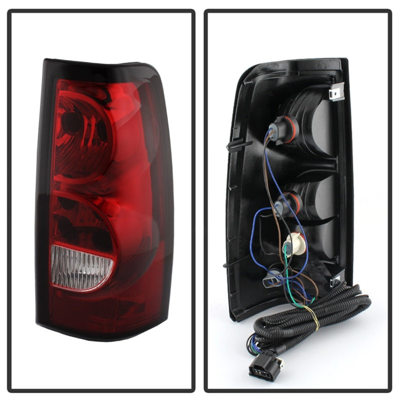 xTune 9037962 03-06 fits Chevrolet Silverado 1500 (w/o Stepside) Tail Light - O