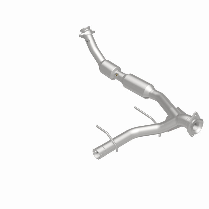 Magnaflow 4583078 03-04 fits Ford Expedition 5.4L Direct Fit Converter