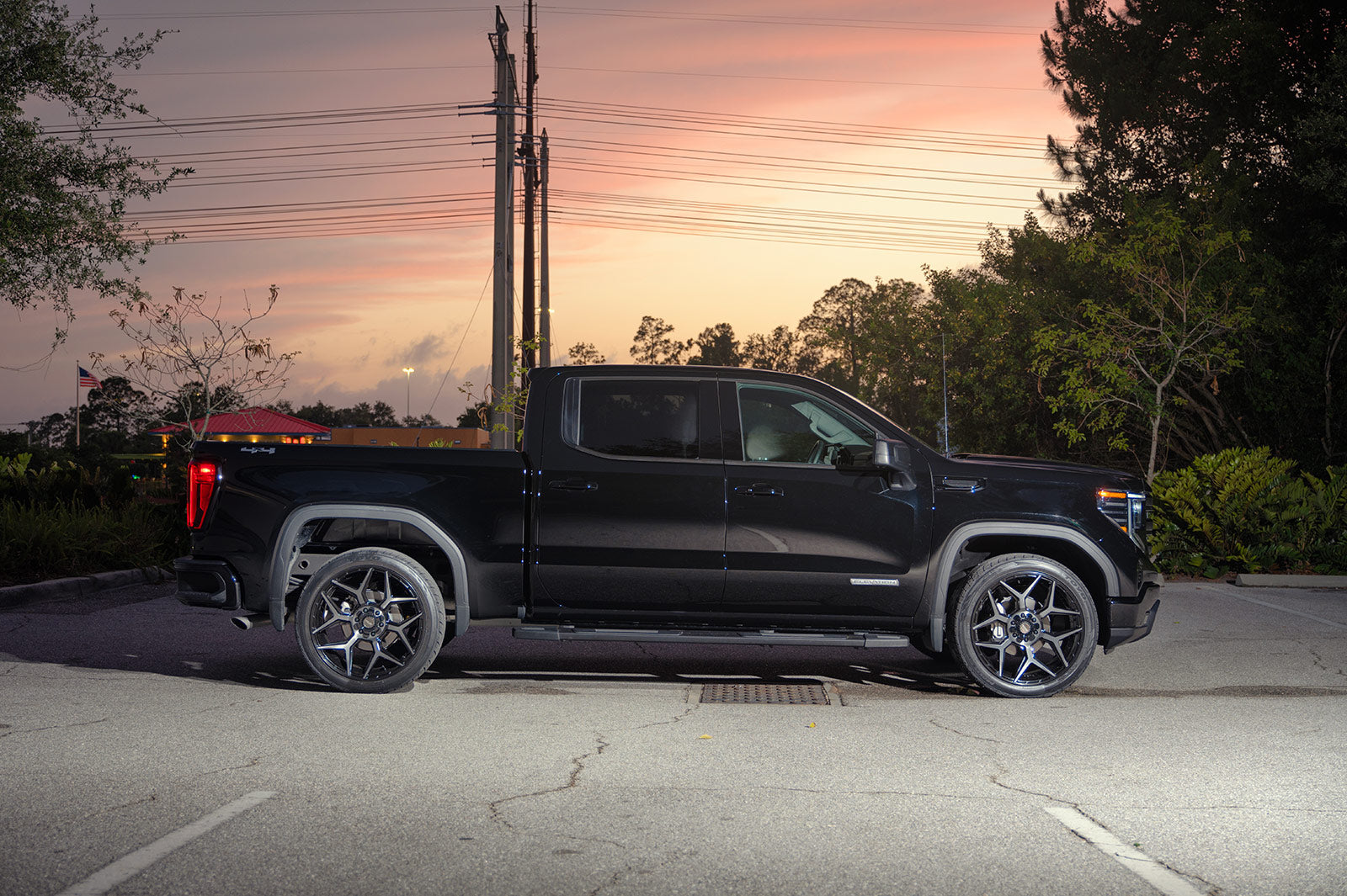4PLAY 4P06-24100-6D55-18B1 Gen3 24x10 6x5.5 & 6x135mm 18et in Satin Black