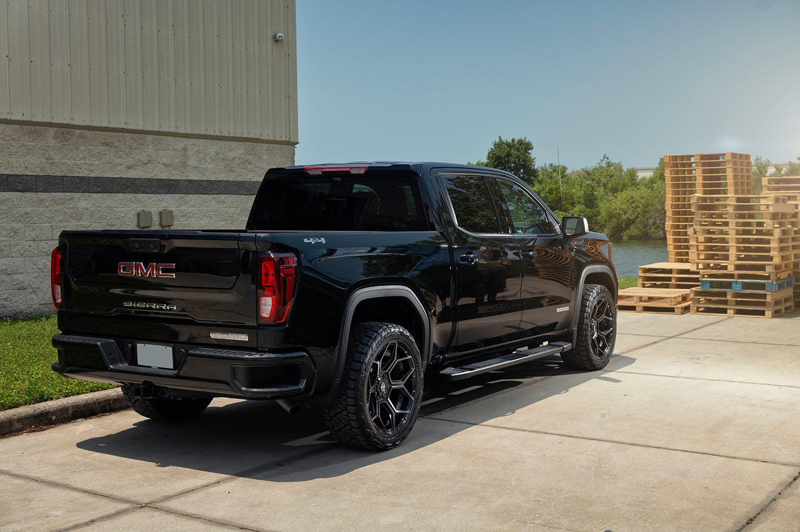 4PLAY 4PS26-24100-6D55-24BBT Sport2.0 24x10 6x135mm & 6x5.5" +24et in Black