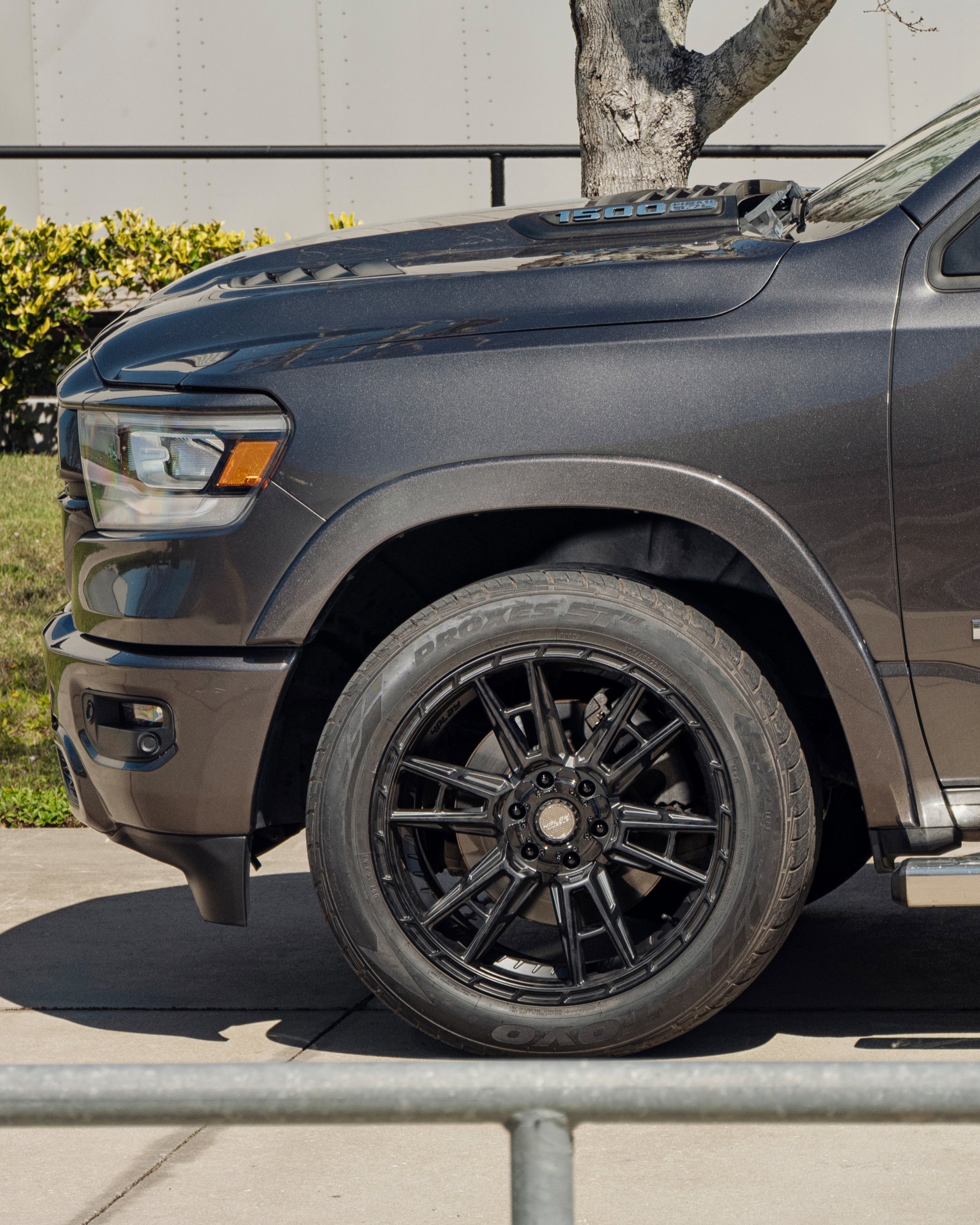 4PLAY 4PS20-20090-6D55-6B1 Sport2.0 20x9 6x135mm & 6x5.5" -6et in Satin Black