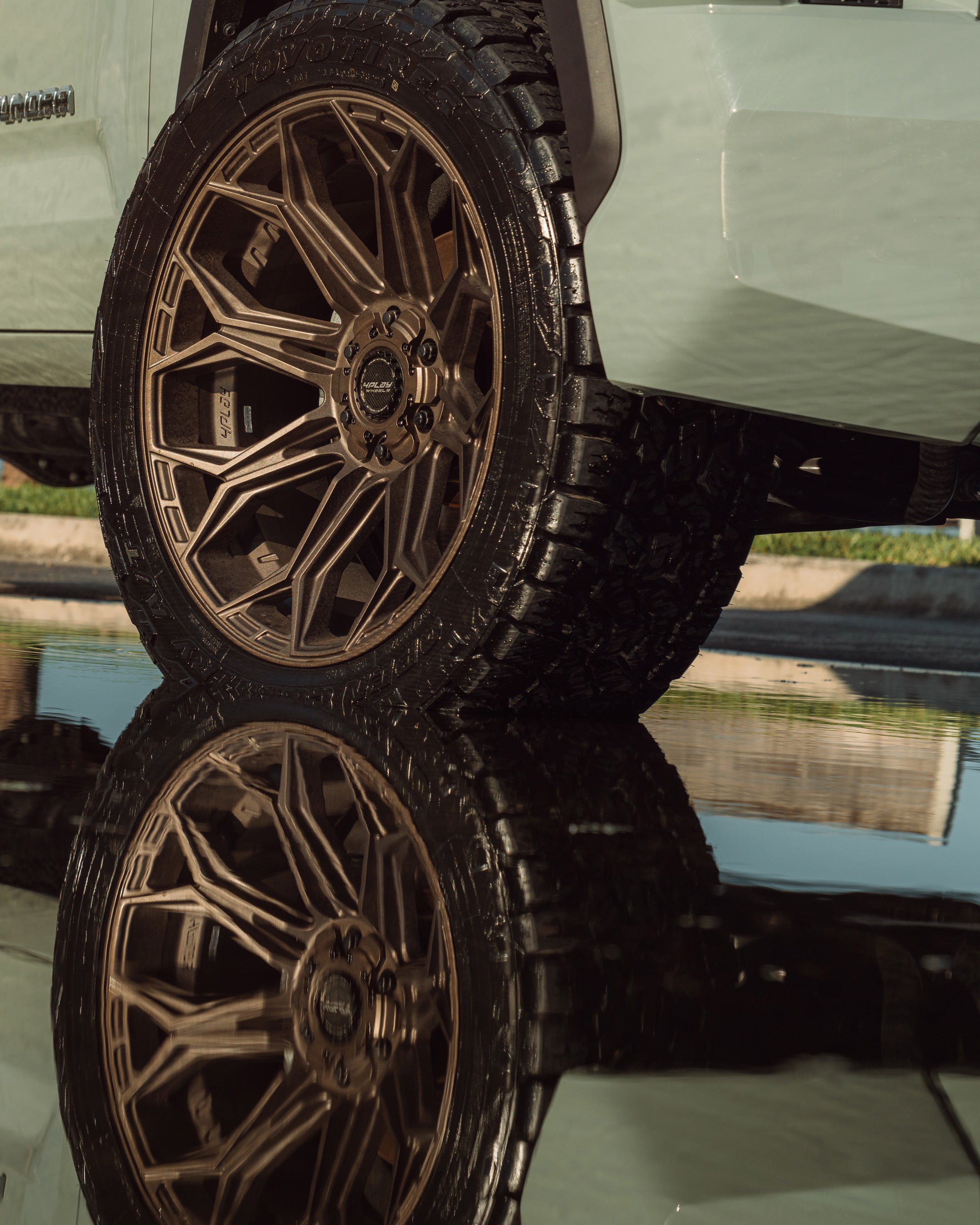 4PLAY 4P83-20100-6D55-18BR Gen3 20x10 6x135mm & 6x5.5" -18et in Bronze