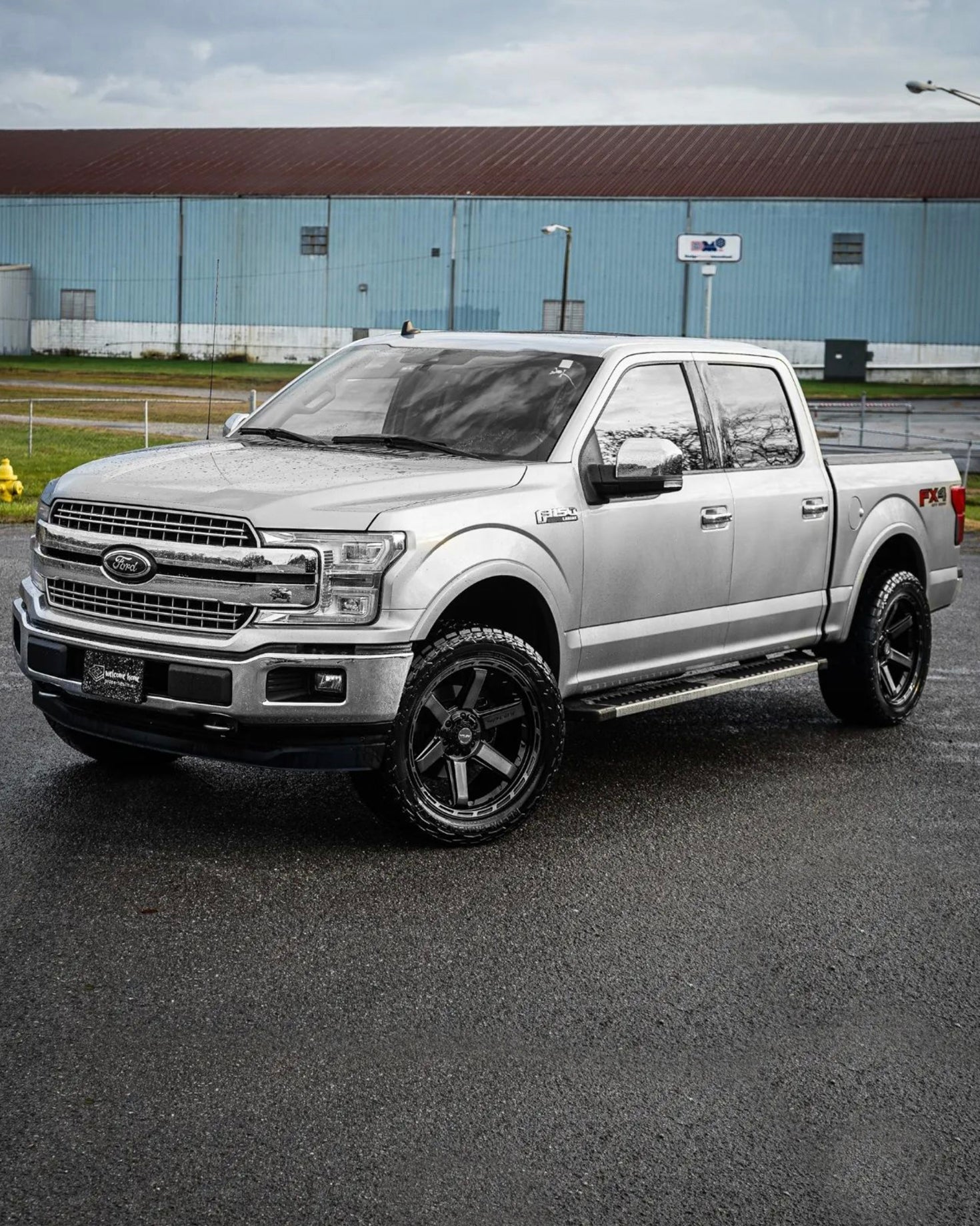 4PLAY 4P63-22100-6D55-18BBT Gen3 22x10 6x135mm & 6x5.5" -18et in Brushed Black
