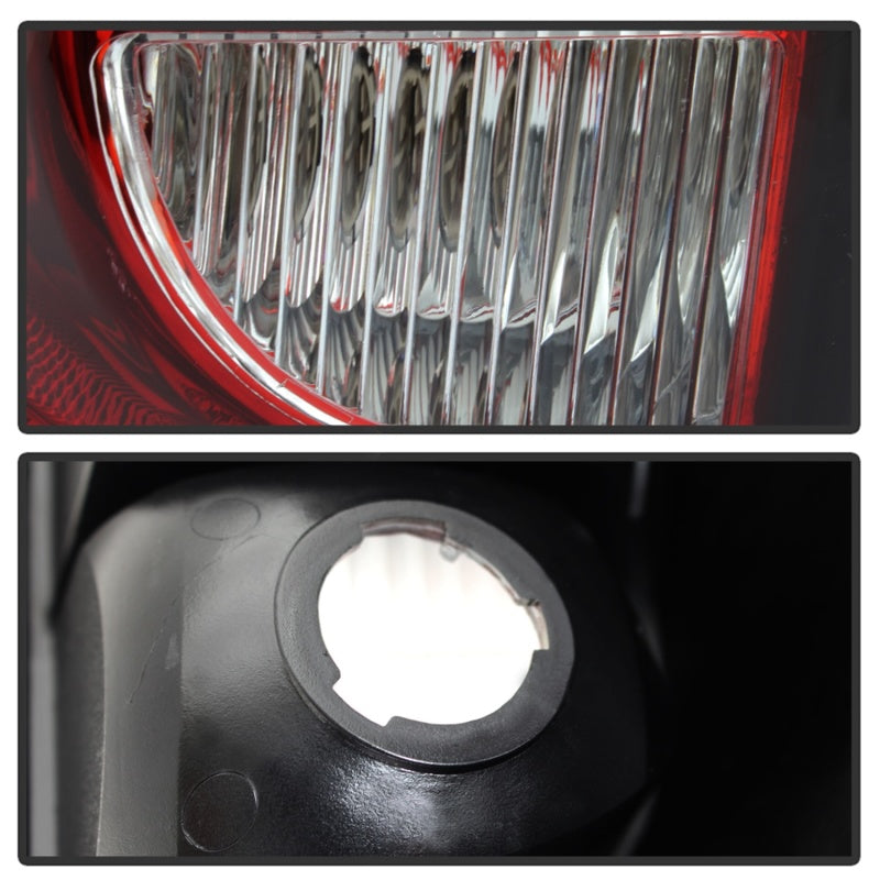 xTune 9037962 03-06 fits Chevrolet Silverado 1500 (w/o Stepside) Tail Light - O