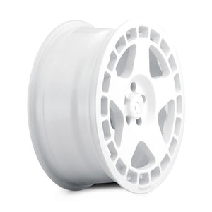 fifteen52 TURRW-77551+40 Turbomac 17x7.5 5x112 40mm ET 66.56mm Center Bore Rally White Wheel