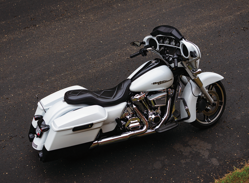 Kuryakyn Heavy Industry Driver Floorboards Black