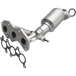 Magnaflow 5582556 2011 fits Toyota Sienna 3.5L Direct Fit Converter