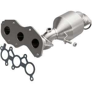 Magnaflow 5582548 11-15 fits Toyota Sienna 3.5L Direct Fit Converter