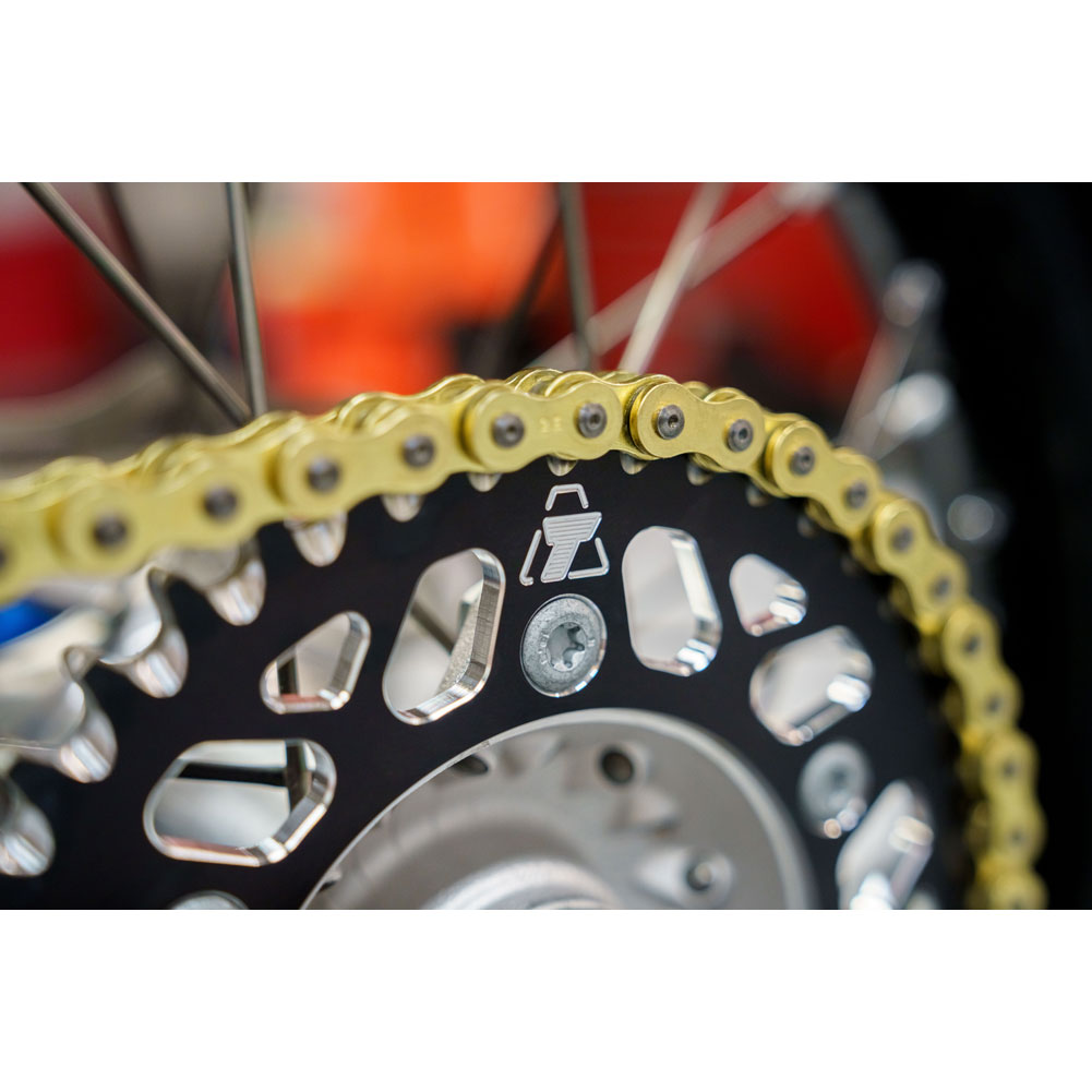 Tusk 2078750017 520 Gold X-Ring Chain 520x94