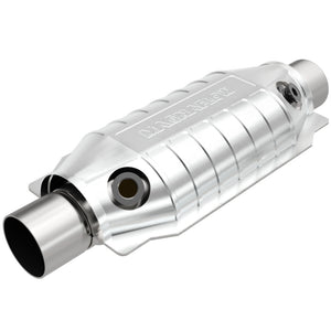 Magnaflow 99065HM Conv Univ 2.25inch w/ dual O2