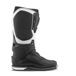Gaerne 2262-020-9.5 SG22 Boot Black/White Size - 9.5