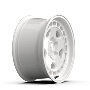 fifteen52 THCCW-78565-00 Turbomac HD Classic 17x8.5 / 6x135 BP / 0 ET / 87.1mm CB / 4.75in BS / Classic White Wheel