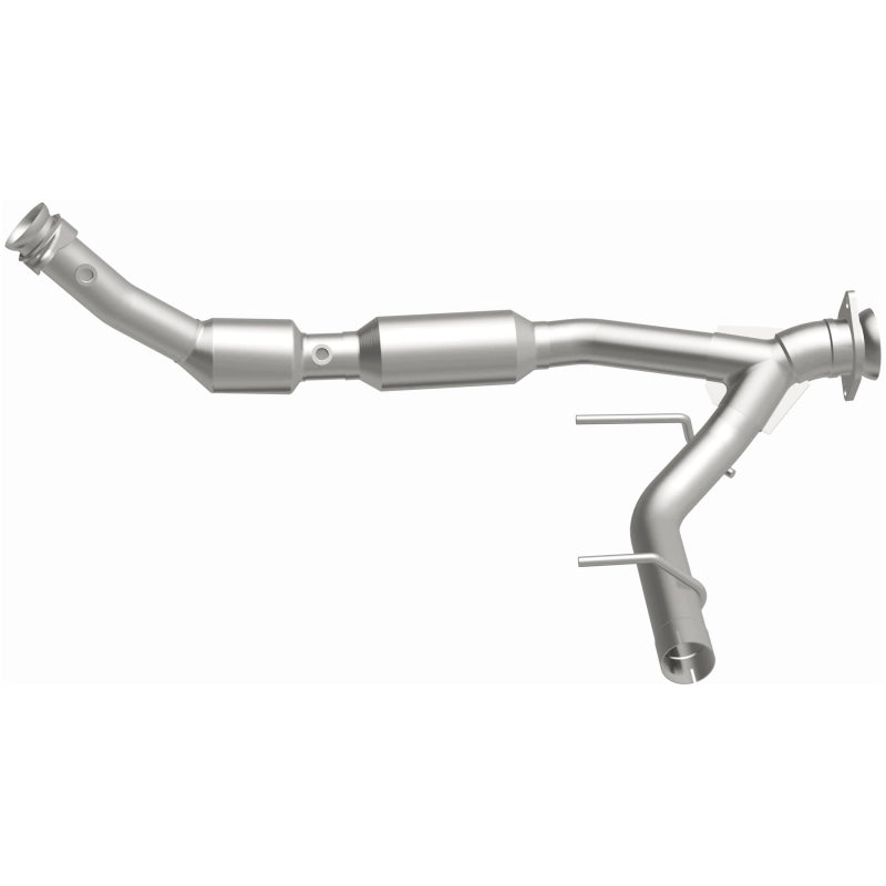 Magnaflow 4583078 03-04 fits Ford Expedition 5.4L Direct Fit Converter