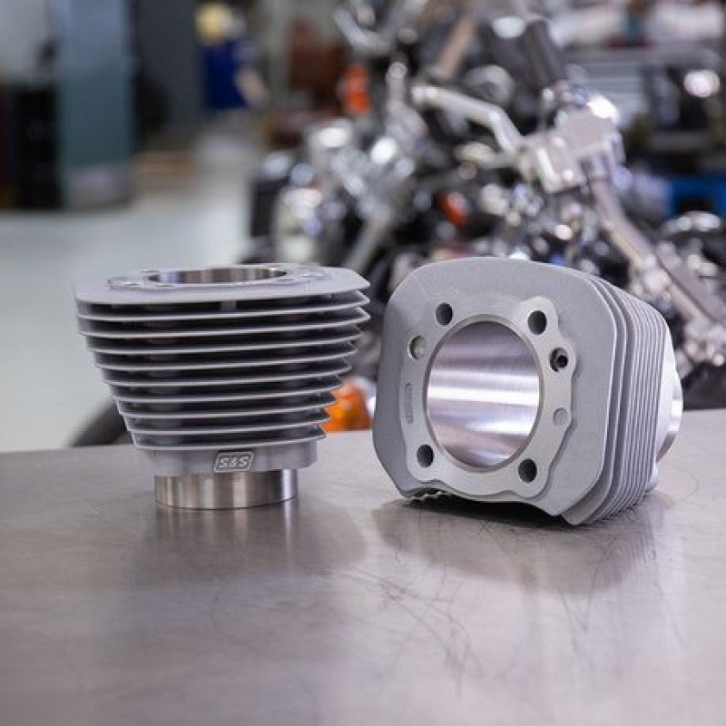 S&S 910-0698 Cycle 86-19 Sportstet Models 3-1/2in Bore Cylinders - Silver