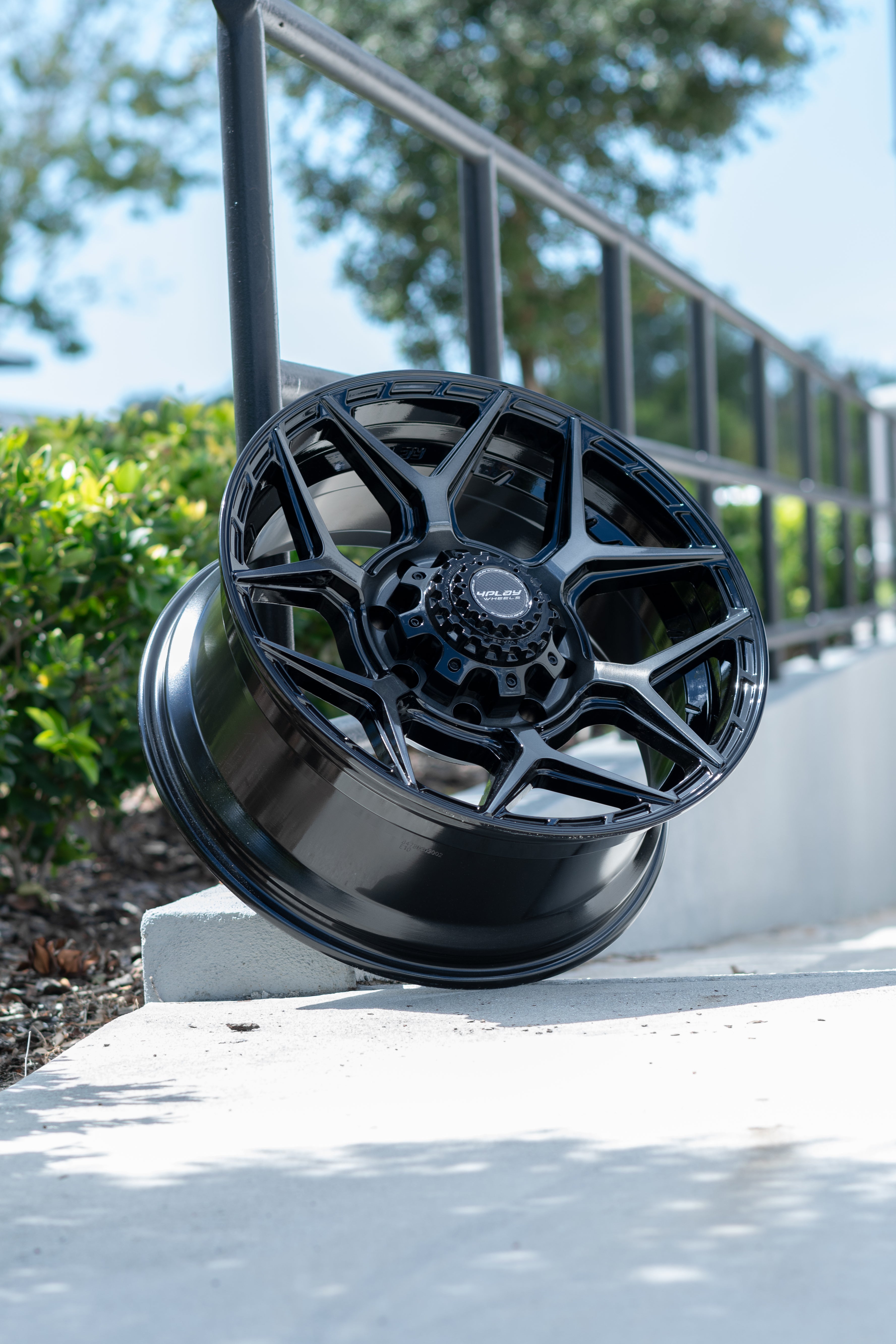 4PLAY 4P06-20090-8170-0BBT Gen3 20x9 8x170mm +0et in Brushed Black