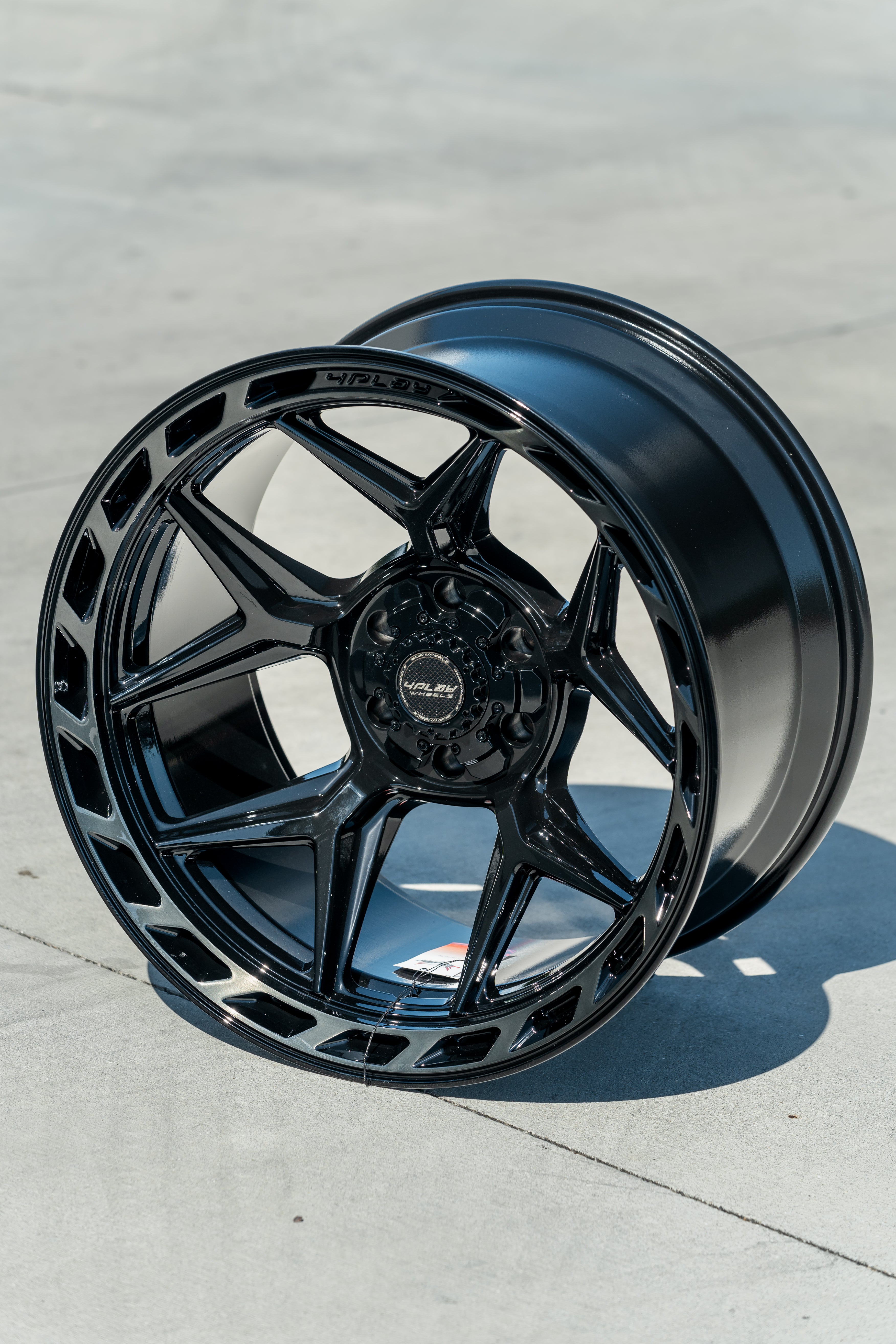 4PLAY 4P55-24120-6D55-44BBT Gen3 24x12 6x135mm & 6x5.5" -44et in Brushed Black