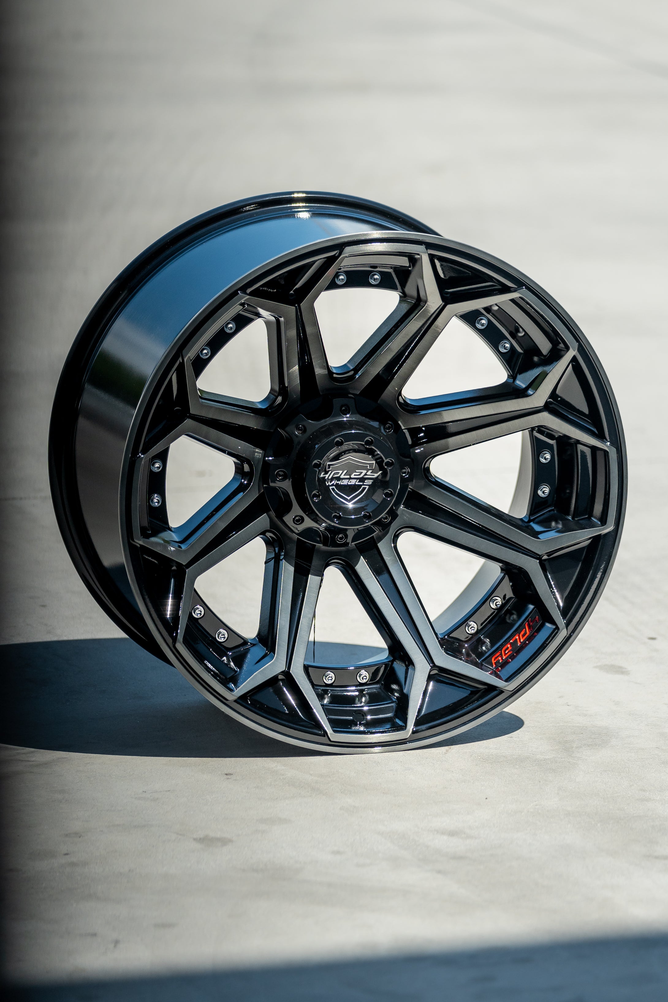 4PLAY 4P80R-22120-8170-44BBT Gen2 22x12 8x170mm -44et in Brushed Black